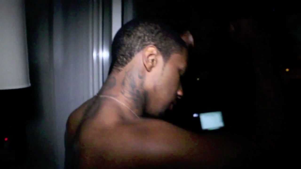 在 YouTube 上观看 Lil B - Out The Hood (VERY EMOTIONAL)WOW...HONEST..
