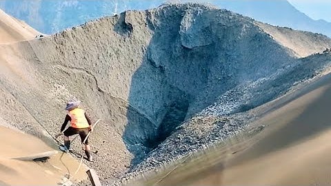 0823 Barge Unloading 4800 Tons of Iron Ore - Full Video From Start to Finish - Barge Work Vlog