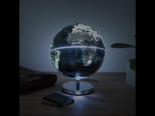 Globe lumineux USB  Nature & Découvertes