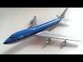 Building a small Boeing 747 -200 plastic model (Revell 1:450 kit)