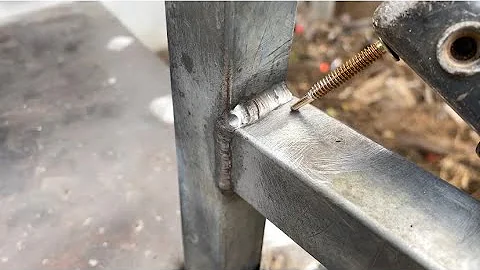 Very few people know the technique of welding thin square pipes