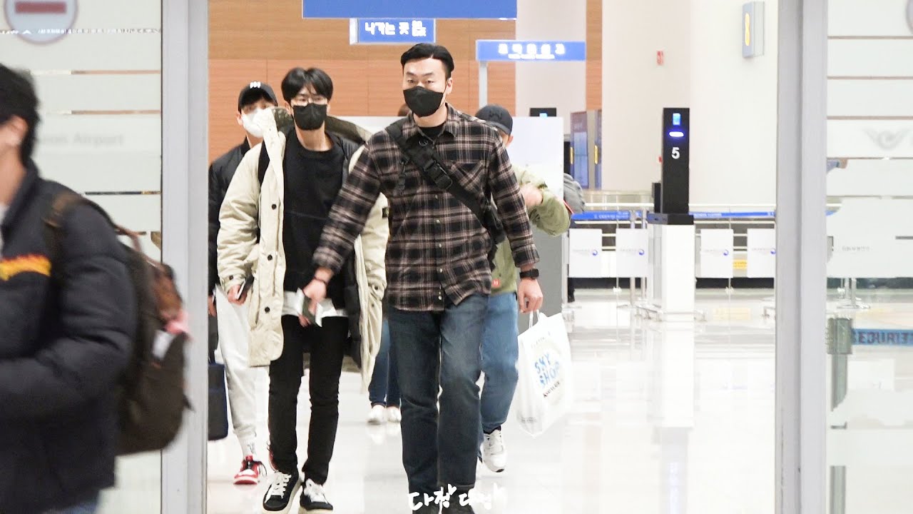유노윤호, 221210 인천공항 입국 (Yunho, ユノ ユンホ)