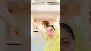 Mor Mukut sir per so gaye Malik Mera Hai bhajan viral video