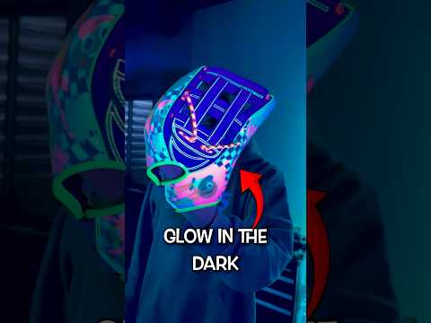 This Pro Player Plays… IN THE DARK