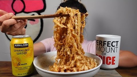 ASMR TRADER JOES SQUIGGLY KNIFE CUT NOODLES l Eating Sounds