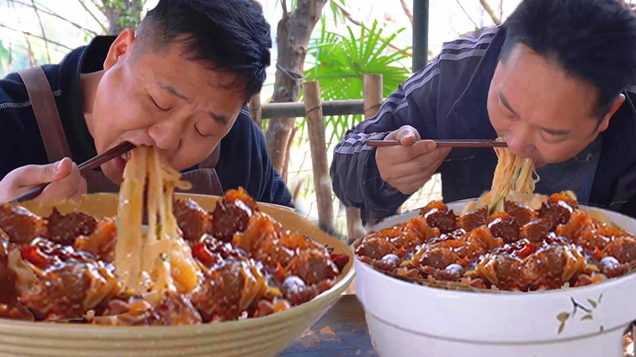 Второй брат готовит «Пряную лапшу с говядиной», жевательную и Q-бомбу｜Мукбанг.