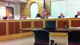 Pottstown Mayor Sharon Thomas reads resolution honoring Della Hicks, longtime staffer 4 Human Relati