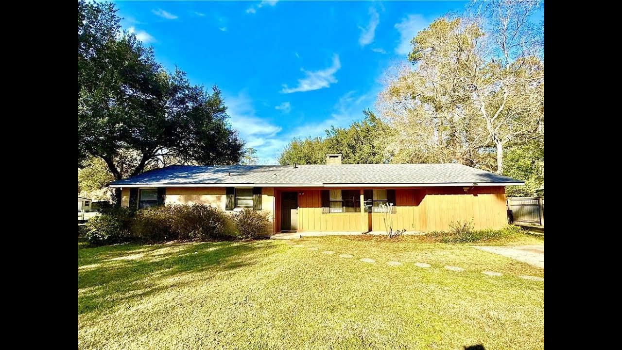 Residential for rent - 124 Country Club Drive, Covington, LA 70433