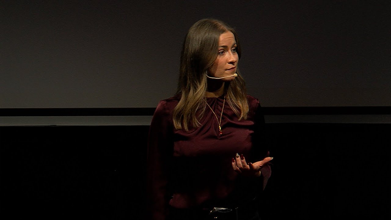 Vous n’êtes pas le problème  | Laurine Jimenez | TEDxSaintEtienne