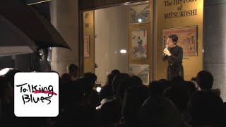 日本橋三越本店ショーウインドウ「男たち居酒屋で夢語る」（2000 13th）