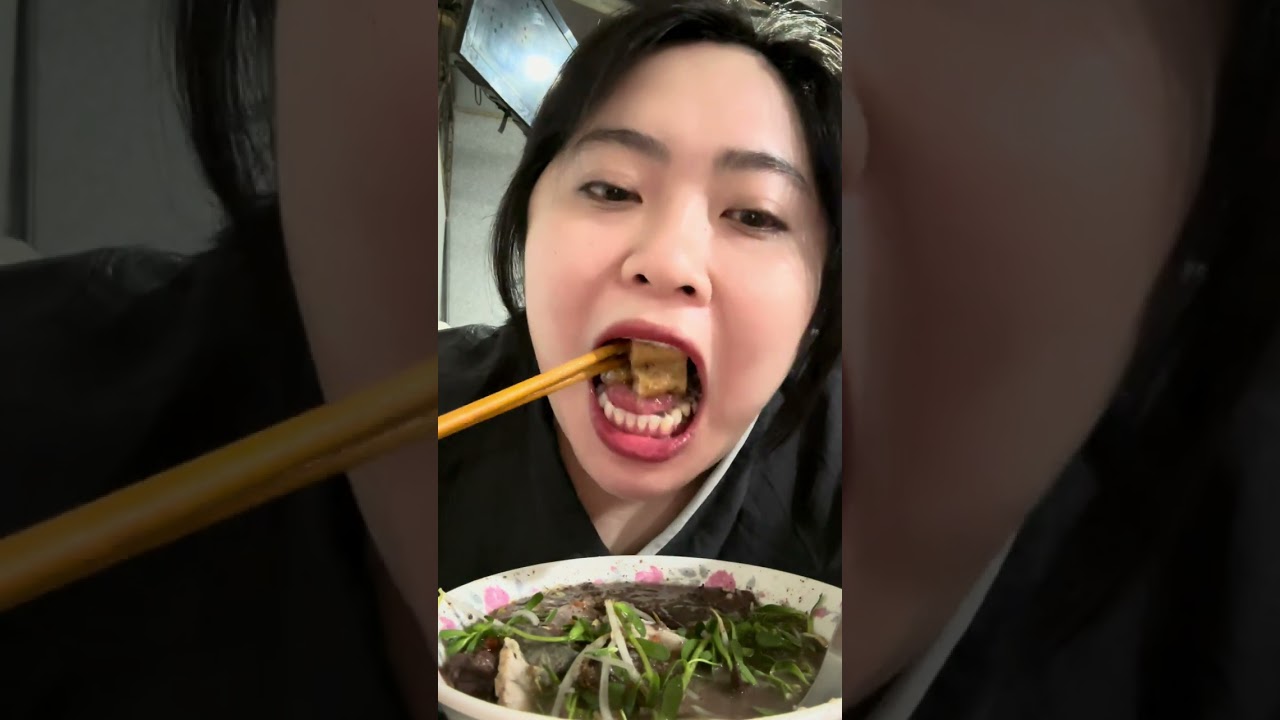 CHÁO LÒNG ĐÊM KHUYA CÙNG E