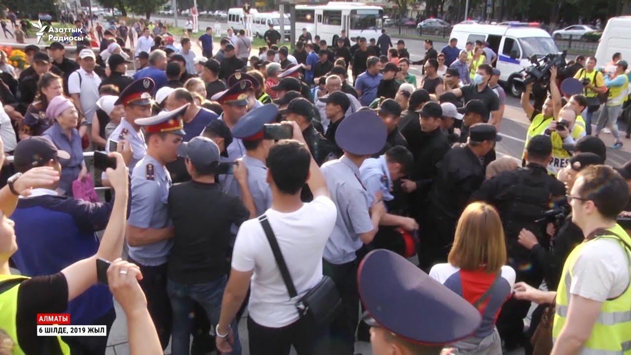 мирные собрания права Что думают молодые активисты о «послании» Токаева?