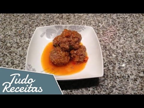 ALMÔNDEGAS COM MOLHO DE TOMATE // PRÁTICAS E SABOROSAS