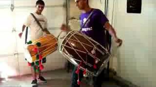 Dholis mixing it up chords