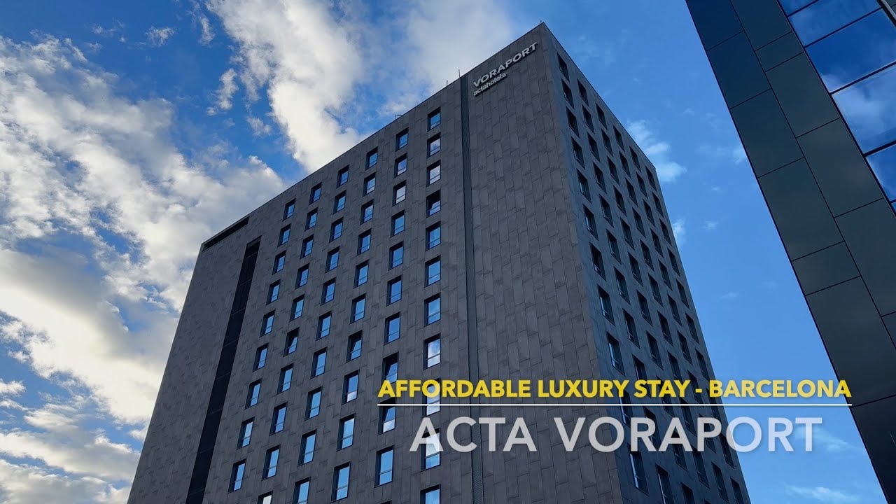 Voraport Barcelona: Affordable Luxury Stay with Stunning City Views (Captions Available)