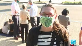 Long lines of mourners pay respects to Ginsburg at court