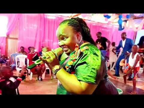 Angel D Live Performance At Family Miracle Church Behind Cuk Alot 