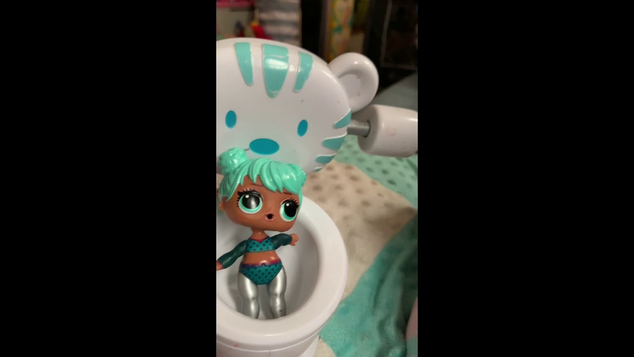 Pretend play. Potty training with LOL dolls.