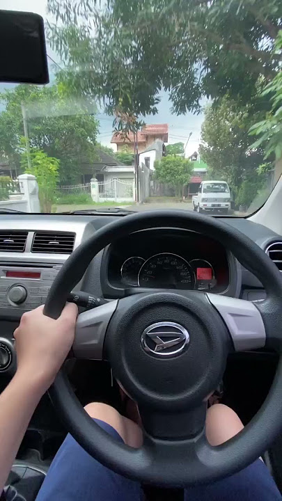 Daihatsu Ayla POV Drive