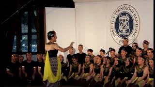 Download lagu BUNGONG JEUMPA arr. Poedji Soesila - PSM 'Vocalista Paradisso' UPN 'Veteran' Yogyakarta