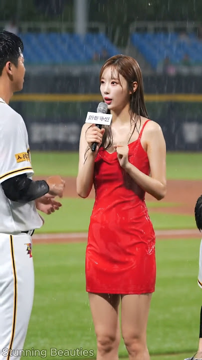 장마철 인터뷰 “ 이왕 젖은거 시원하게 ㅋㅋ”