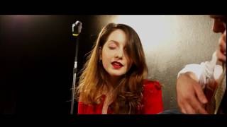 Video thumbnail of "Caroline Mercier - Tres Sirenas"