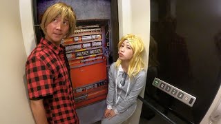 カップルがエレベーターに閉じ込められました、、、、、、、、、、、、、、【寸劇】
