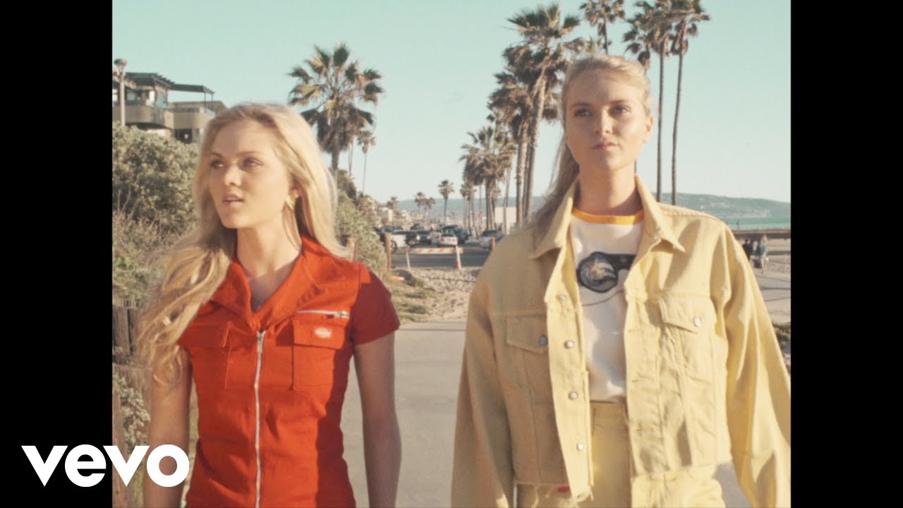 1323 - Technicolor (Official Music Video) auf YouTube ansehen 1323 - Technicolor (Official Music Video) auf YouTube ansehen