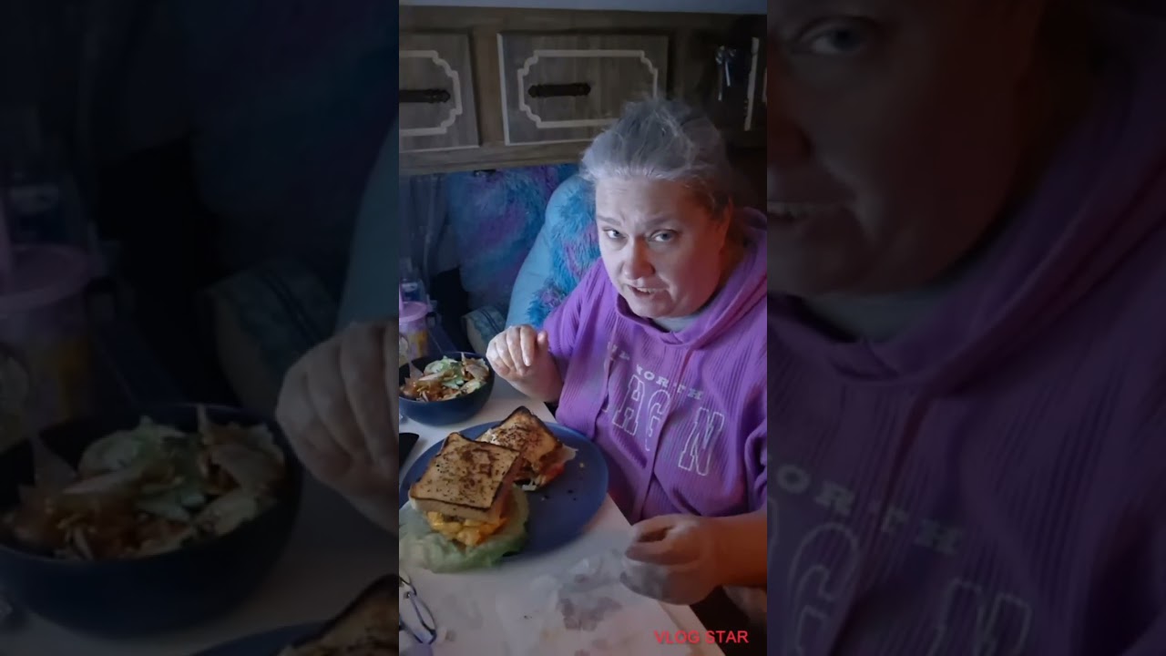 4 patty smash burger and salad mukbang #storyline #mukbang #foodie #eatingshow #eating 