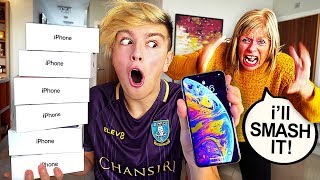 Download lagu Kid Buys 1500 IPHONE XS MAX with Mom s Credit Card MUST WATCH Kid Buys 1500 IPHONE XS MAX with Mom s Credit Card MUST WATCH
