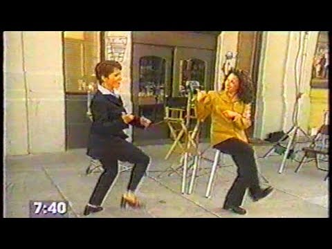Julia Louis-Dreyfus teaches "The Elaine Dance" to Katie Couric (1998)