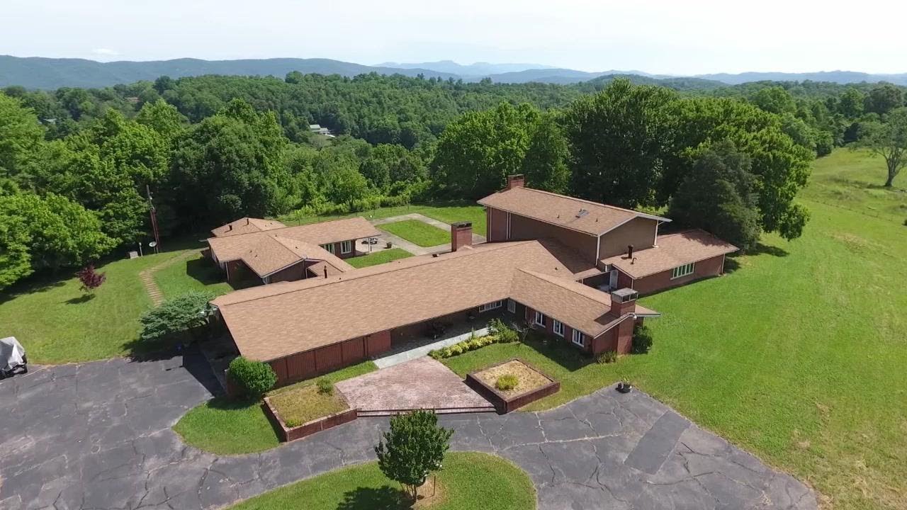 Private TN estate on 78 acres for sale at 345 Woolsely Rd