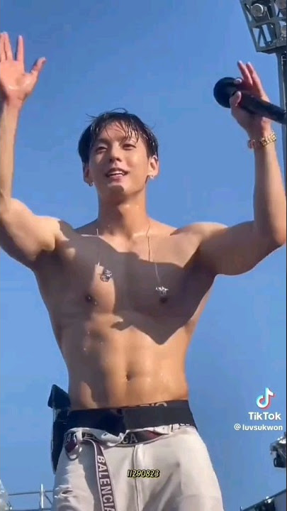 BTOB's Minhyuk at the waterbomb was crazy🔥. #btob #minhyuk