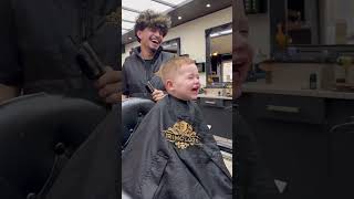 Kid Can't Stop Laughing While Getting His First Haircut (@trimology)