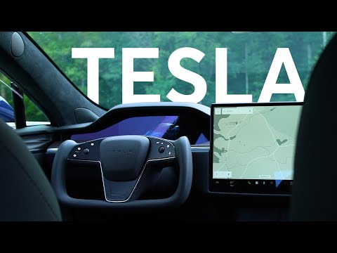 2021 Tesla Model S Steering Yoke First impressions | Talking Cars #325