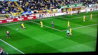 Dani Alves zjada banana rzuconego z trybun