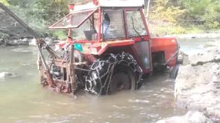 Traktor imt 560 u vodi
