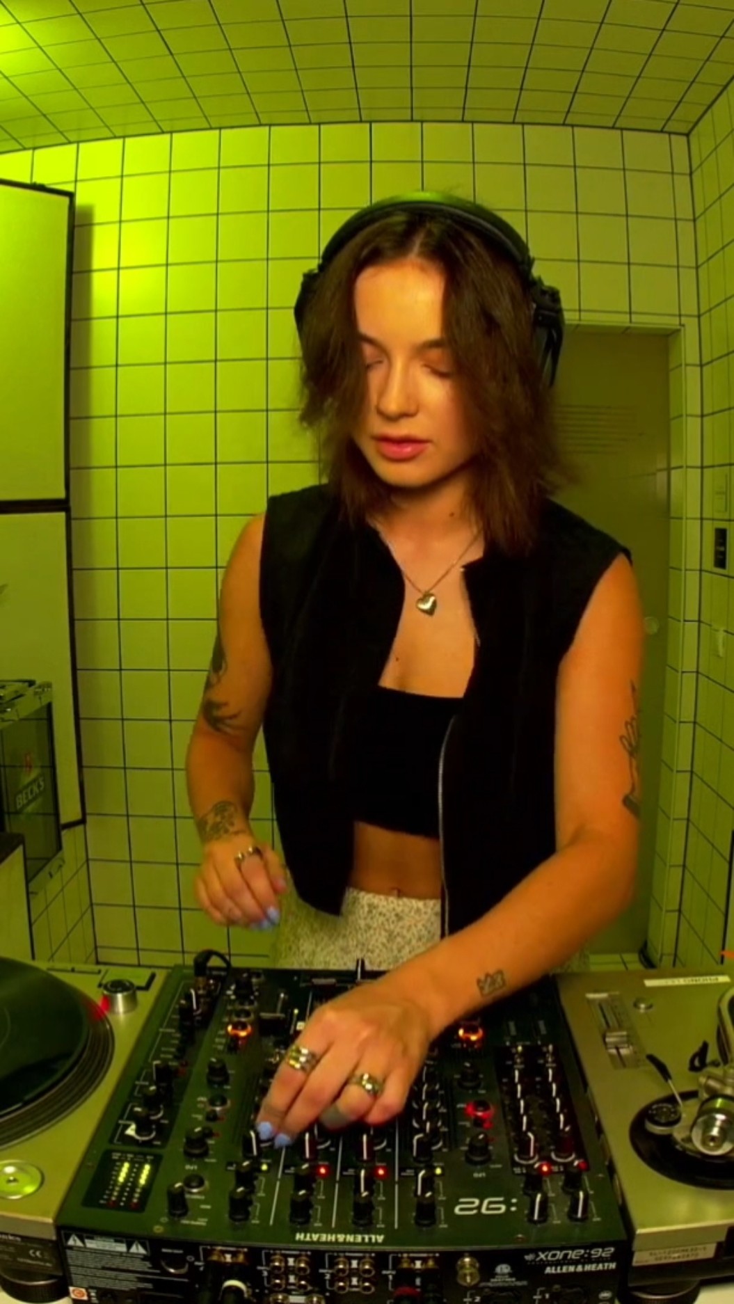 When the bass kicks in ☺️ #dj #techno #hörberlin