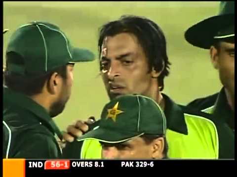Sachin tendulkar's best inning in ODIs First ODI Hundred by Indian in Pakistan