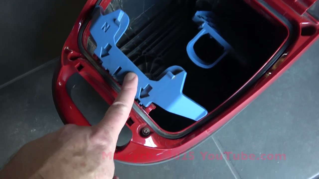 Miele C3 Pet Vacuum dirt not going in bag