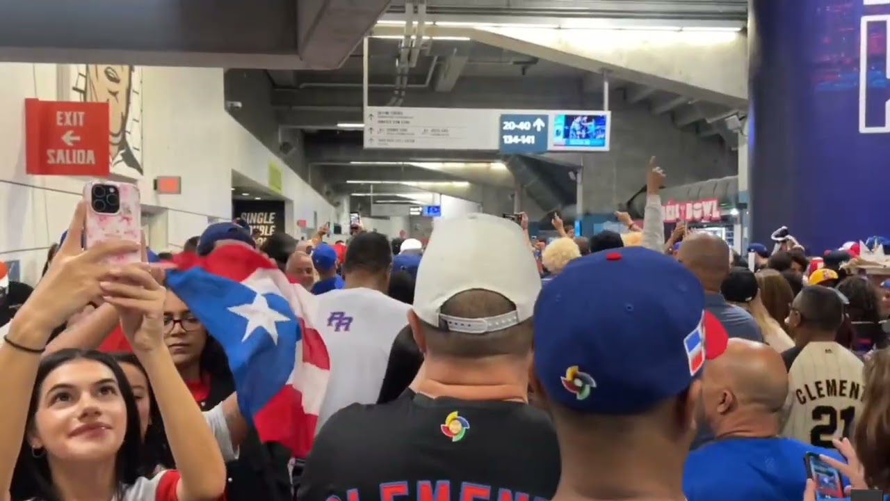 Asi es el ambiente en un juego de Puerto Rico vs Rep. Dominicana en Miami | Serie Del Caribe 2024