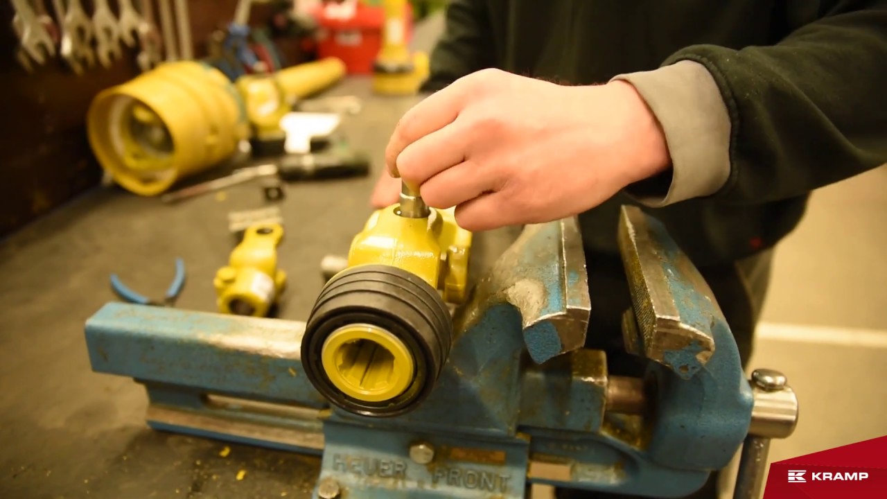 Het vervangen van een gaffel aan een Walterscheid aftakas | Kenniscentrum | Kramp