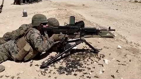 Marines train with M240B medium machine guns during ITX 4-18 in Twentynine Palms