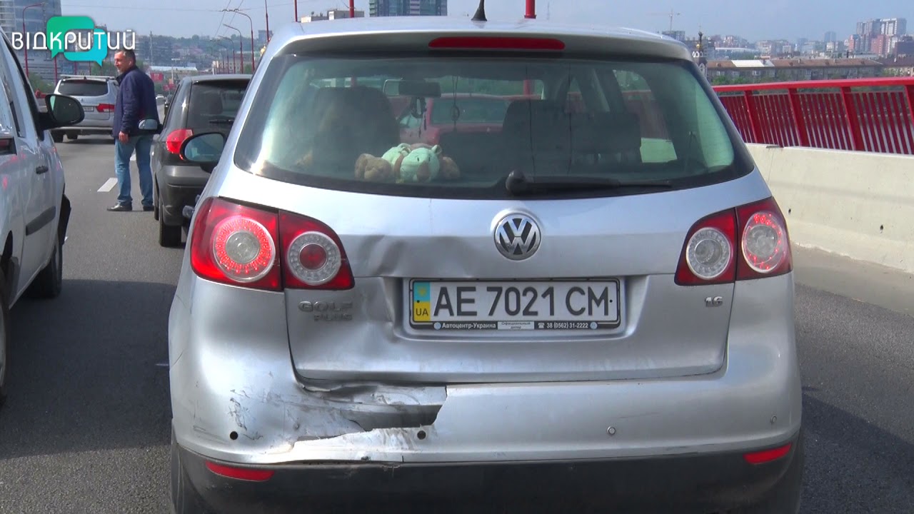 Вивио среди автомобилей 6