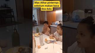 Mas Athar lahapnya makan ayam ~Citra Kirana dan Rezky Adhitya~