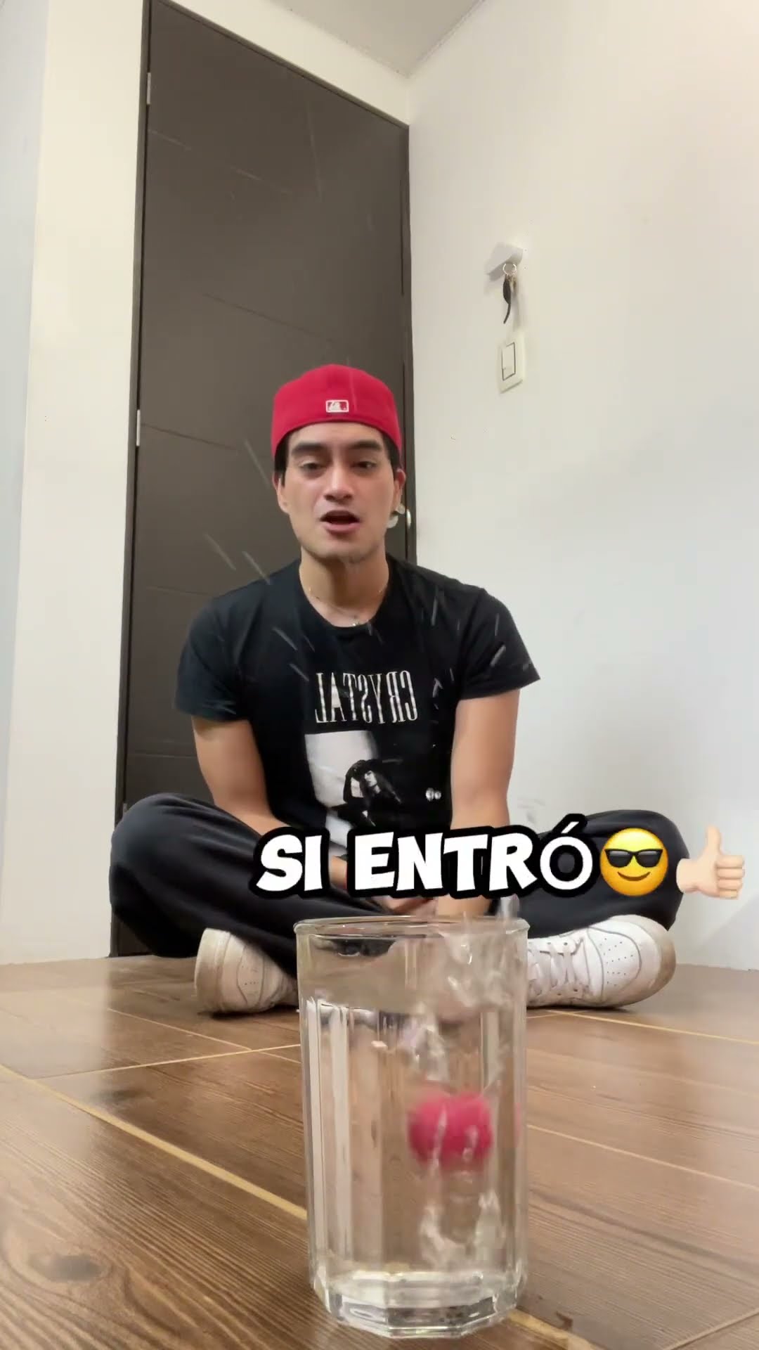 Alguien me vigila mientras me baño? ?? Jeremy tu YouTuber Fav ?