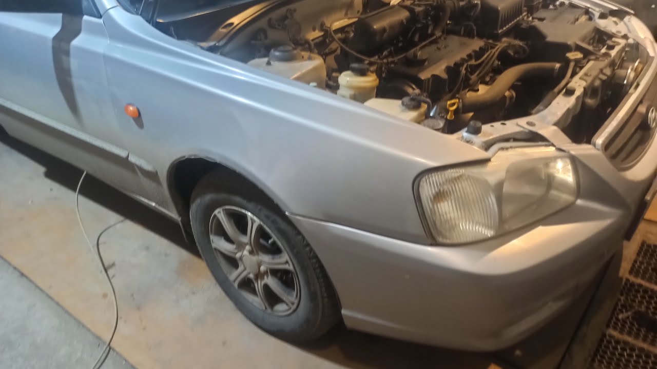 *Хендай акцент, мерцают часы, пропадает подсветка салона, отключается ...