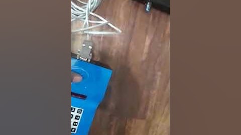 Token display with voice announcement Que managment