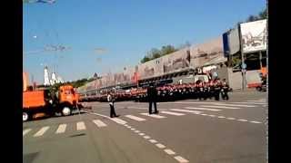 9 мая 2014 Солдаты выходят с красной площади