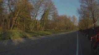 Wheelie Tutorial for a 125 TWO STROKE Supermoto  [KTM exe 125]